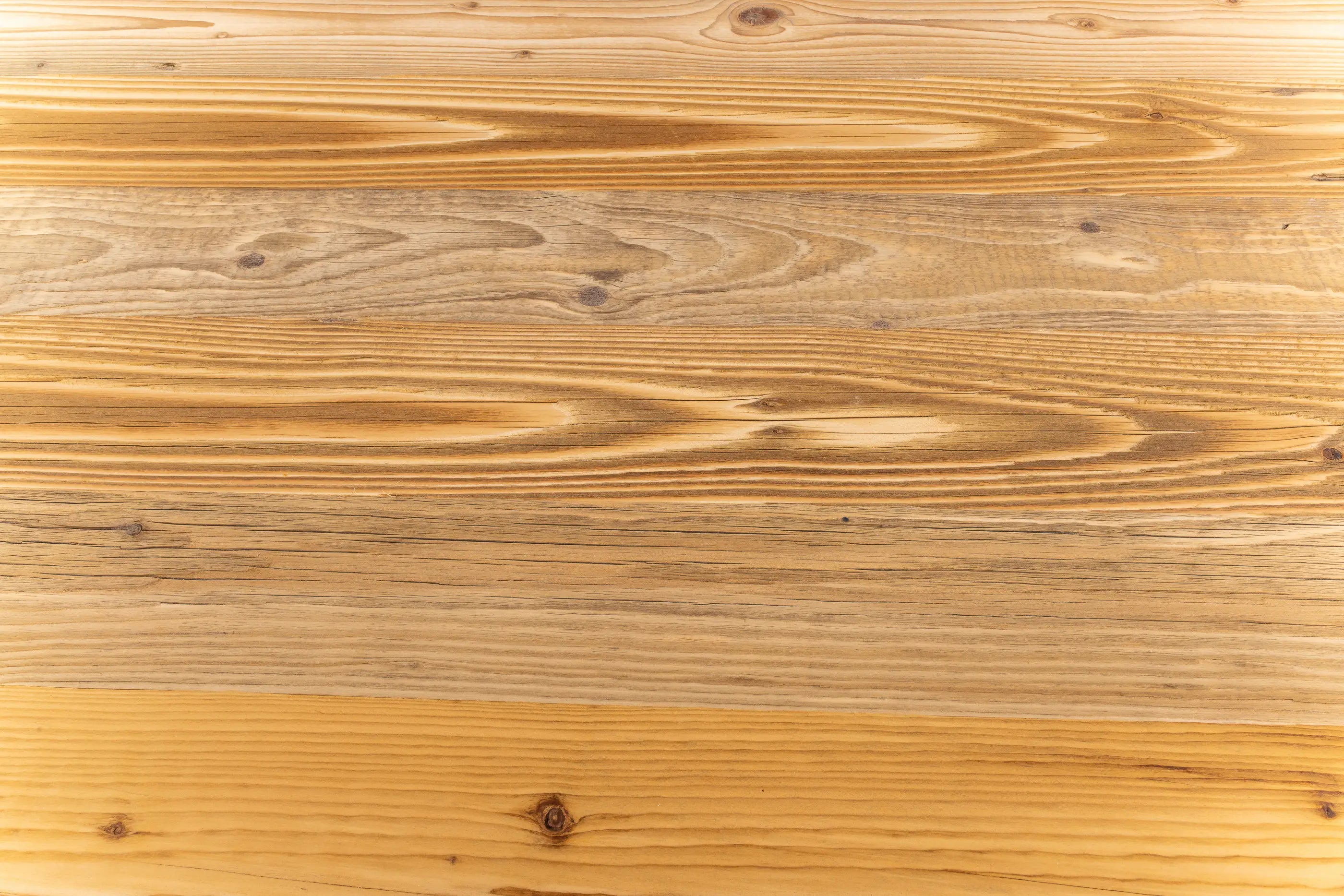 Panneau avec de larges détails de profil