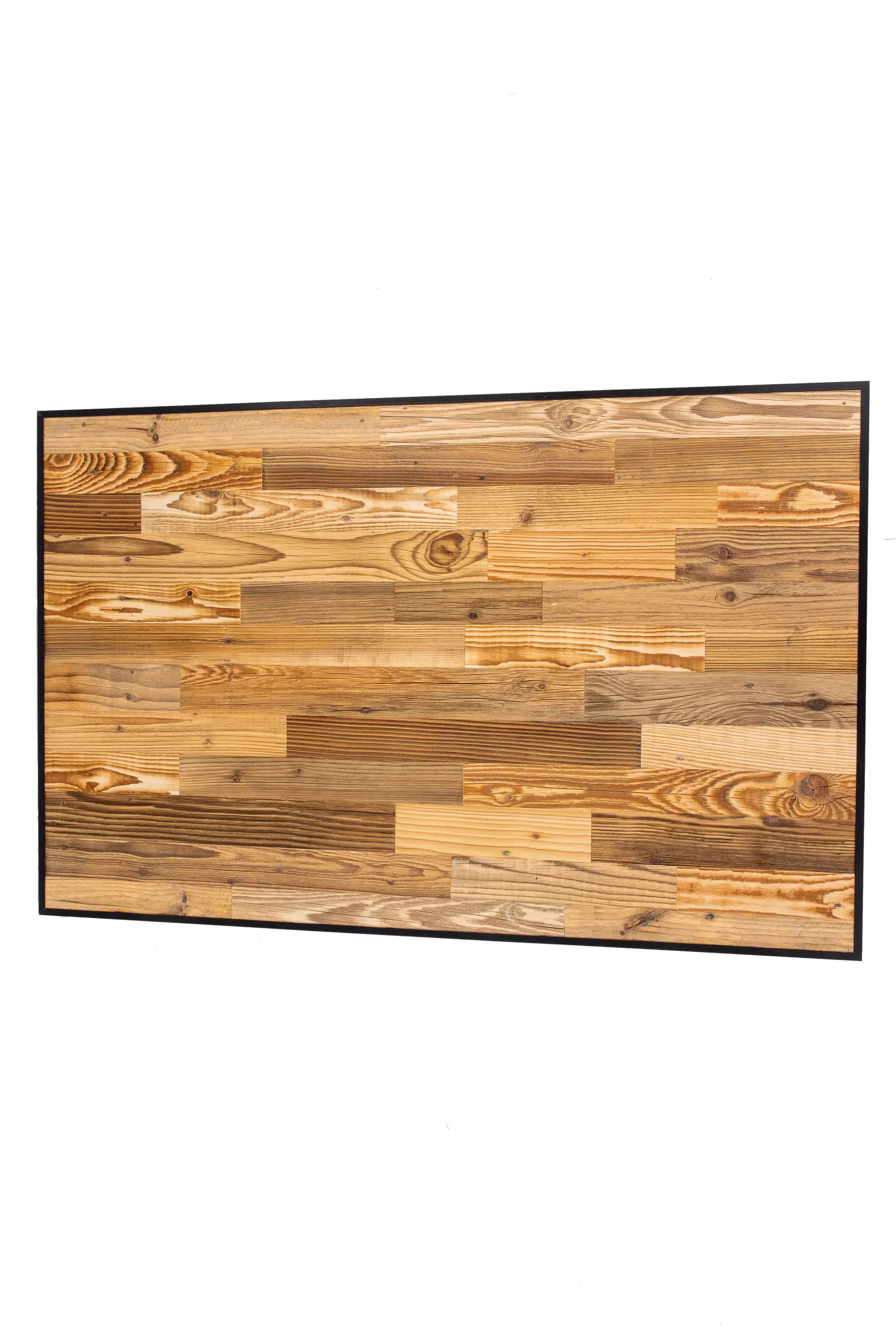 Paneel mit versetzten Schmalteilen im Profil